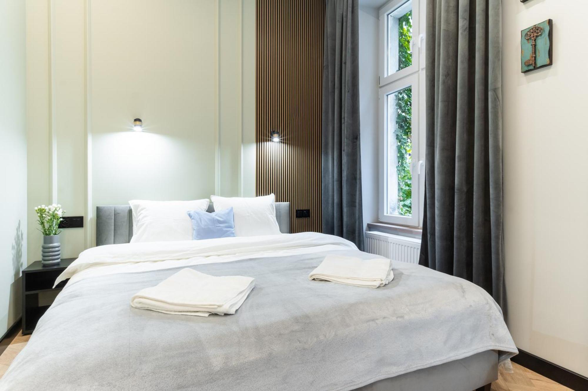 Charm & Comfort Renovated Gem In Old Town Sarego Apt B Krakow Exterior photo